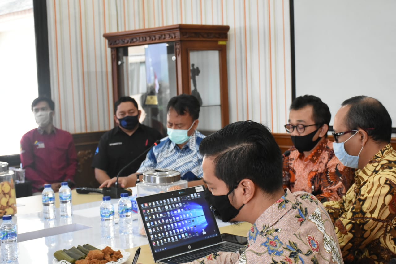 Tim KPK RI Monev Pengelolaan dan Penyaluran Bansos di Sumedang